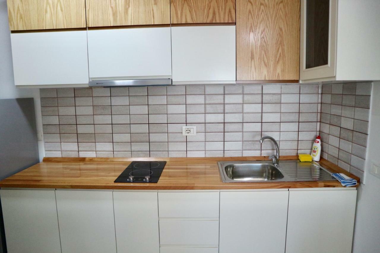 Dua Apartments Shengjin Bagian luar foto